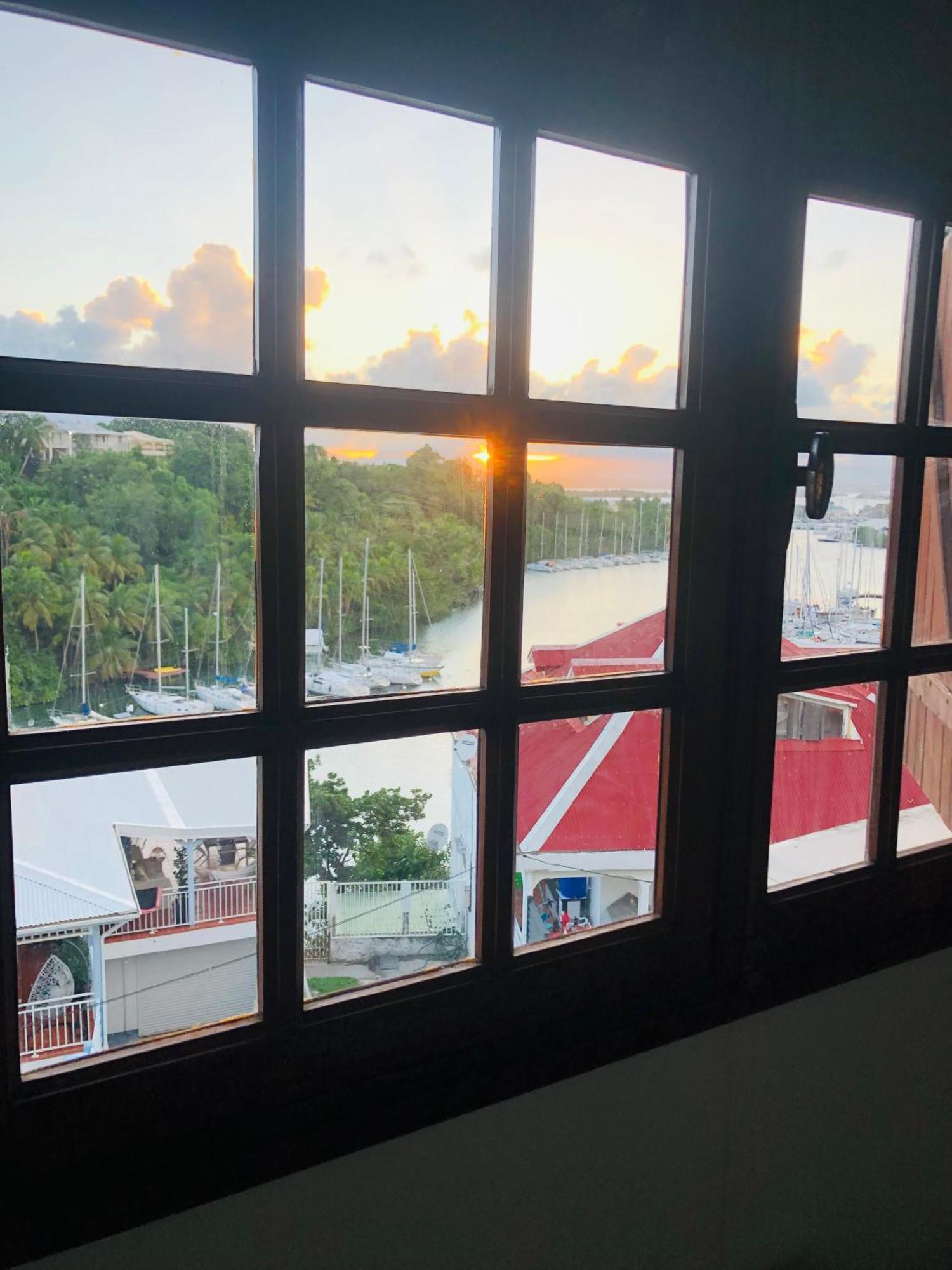 Chambre D'Hotes Mai Tai 4 Personnes Bas Du Fort เลอโกซิเยร์ ภายนอก รูปภาพ